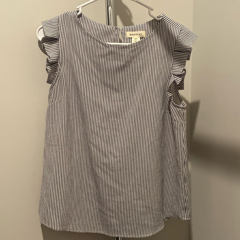 Monteau, black and white blouse